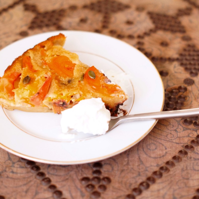 Clafoutis de fruits jaunes à la spiruline