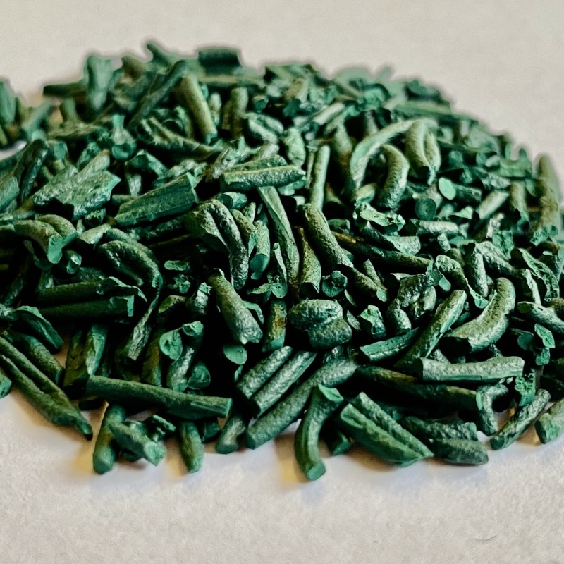 Paillette de spiruline qui a 5 ans — n'est pas différente de celle récemment produite
